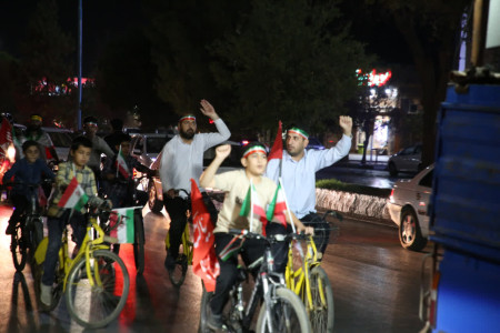 رکاب‌زنی پدران و پسران یزدی