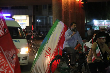 رکاب‌زنی پدران و پسران یزدی